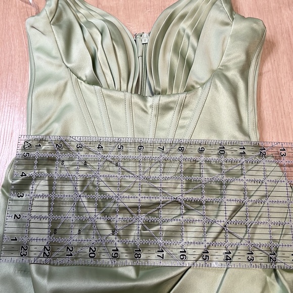 House Of CB Faye Satin Pleated Midi Dress, SIZE SMALL. 0693 - Picture 7 of 11